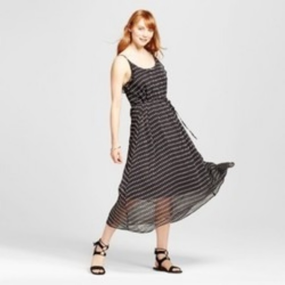 Who What Wear Tops - Women's Ruffle Trim Slip Dress -Black XS - Check Who What Wear Tops - Women's Ruffle Trim Slip Dress -Black XS - Check
